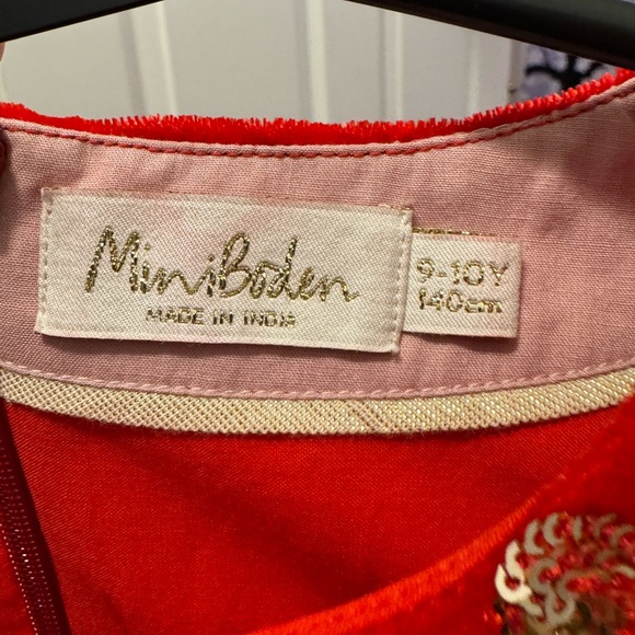 Mini Boden Red Velvet Dress with Tulle Skirt and Sequin Design. Size 9-10Y - Picture 5 of 5